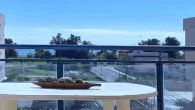 Apartamento en Venta en Playa con Vistas al Mar Piscina Garaje y Trastero