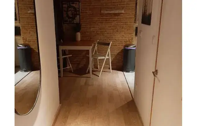 Estudio 32m2 Raval Barcelona Amueblado Aire Acondicionado