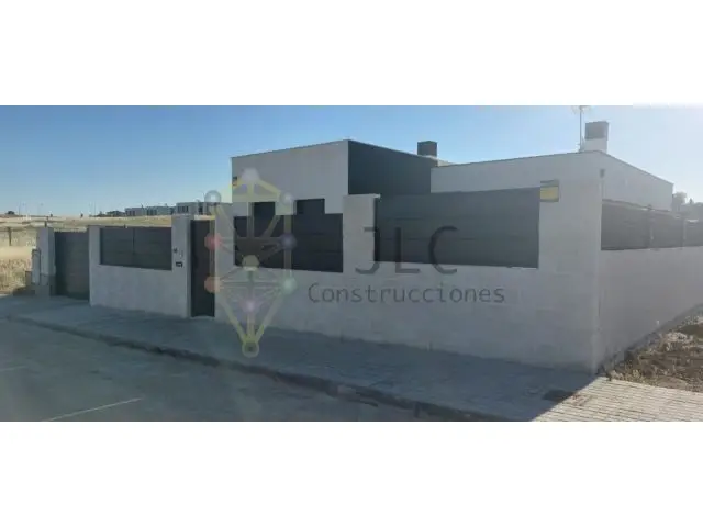 Parcela en Venta El Casar Guadalajara Chalet Pareado