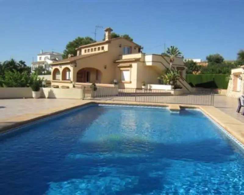 Chalet con 2 Viviendas en Benissa 11000m2