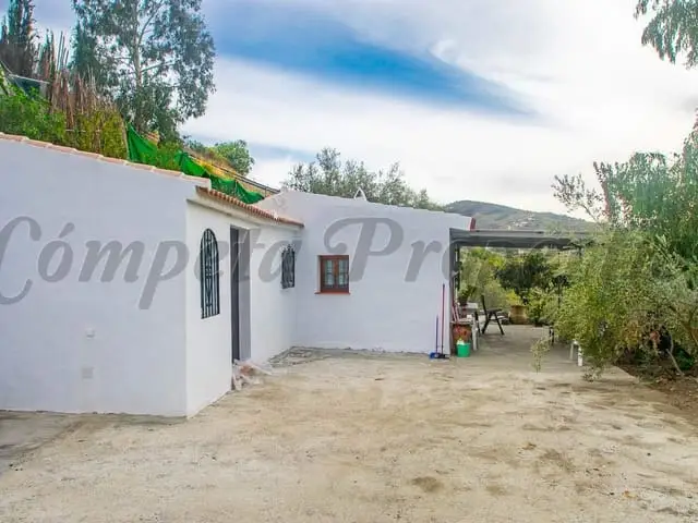 Casa de Campo 3 Dormitorios en Cómpeta