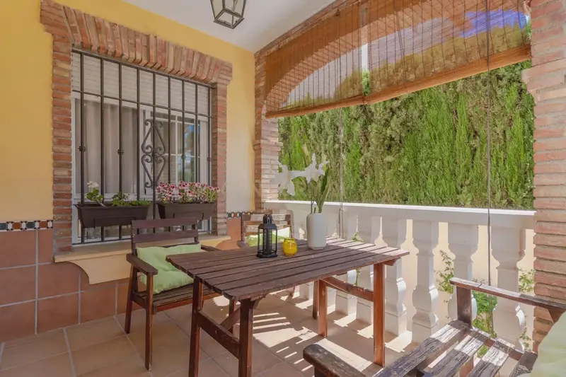 Casa Pareada en La Zubia Gran Espacio y Comodidad