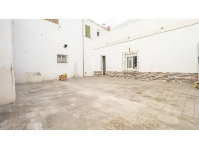 Casa y Local Comercial en Gran Terreno de 420m2 - Oportunidad