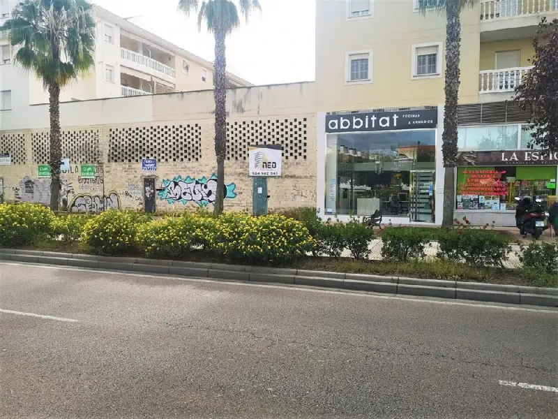 Local Comercial en Avenida de Elvas Badajoz