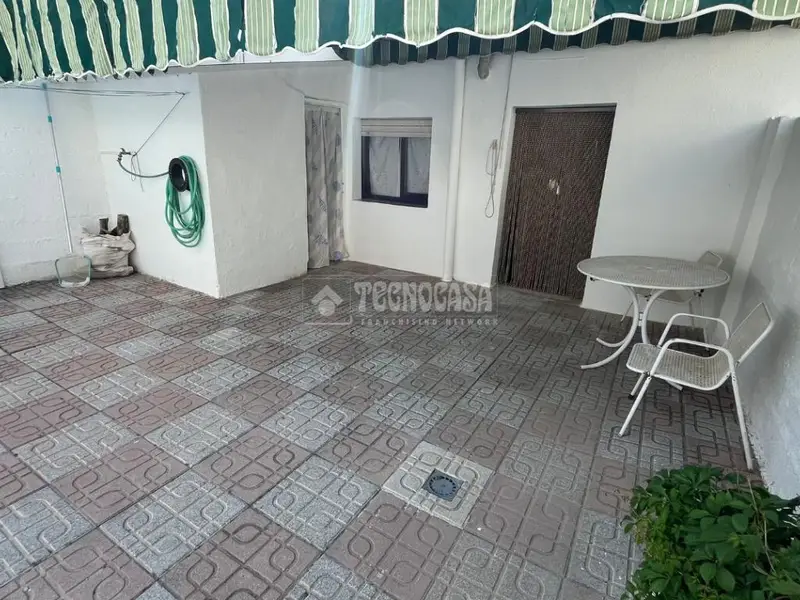 Chalet Adosado con Piscina en Los Villares