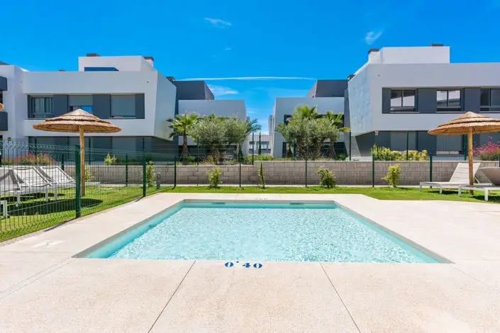 Atico 2 Dormitorios Vanian Green Village Estepona