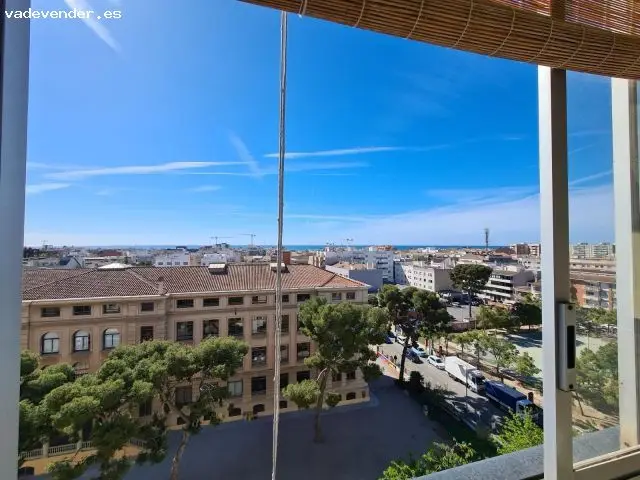 Piso Reformado con Vistas al Mar en Vilanova i la Geltrú