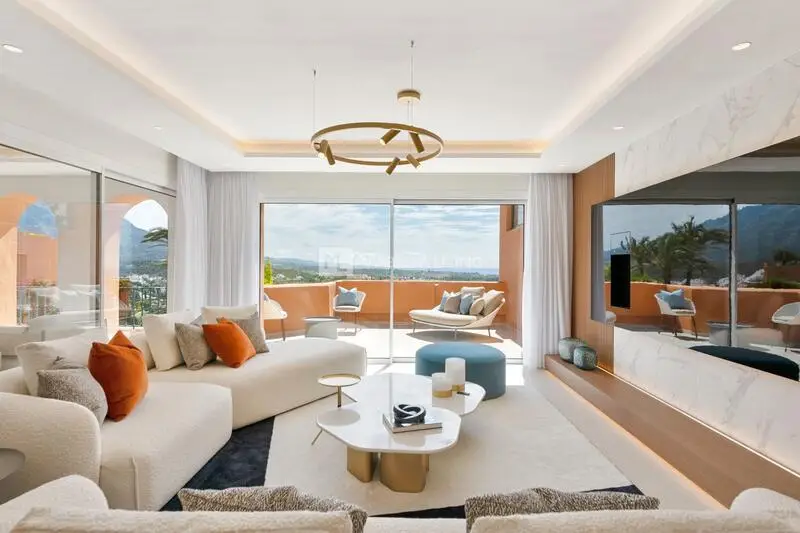 Dúplex 3 Dormitorios Nueva Andalucía Málaga