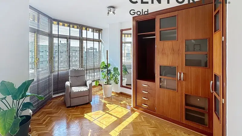 Piso en venta en Málaga: amplio, elegante y con plaza de aparcamiento