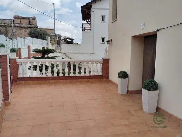 Casa en Sant Vicenç dels Horts con Jardín y Garaje para 3 Coches