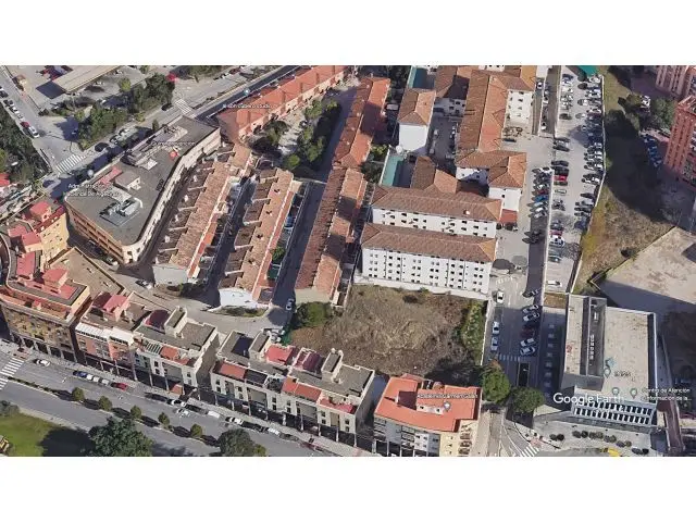 Solar Urbano en Algeciras - Parking 178 Plazas - Inversión Rentable