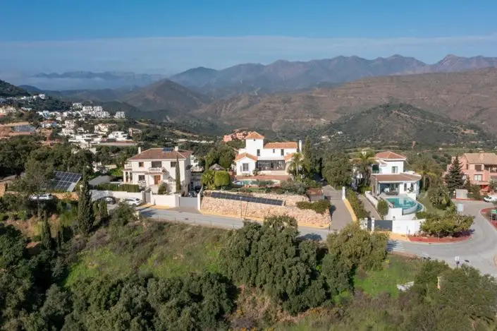 Villa 5 Dormitorios Lujo Marbella Vistas Impresionantes