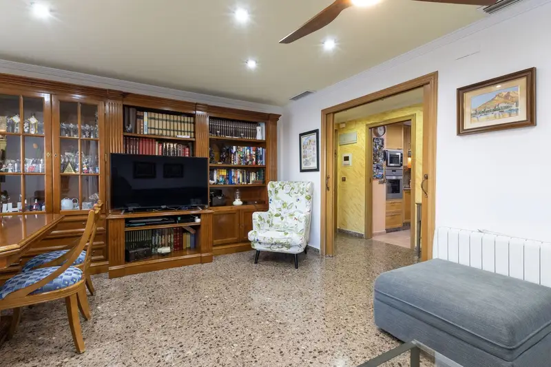 Venta Piso con Terraza en Vistahermosa Alicante