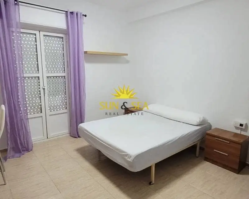 Apartamento en Alquiler Cartagena 4 Dormitorios 2 Baños Amueblado