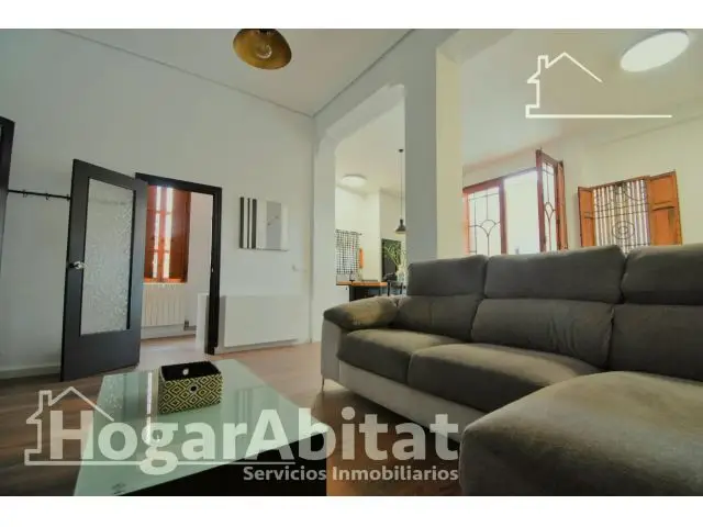 Casa Reformada con Garaje y Terraza en Alcasser