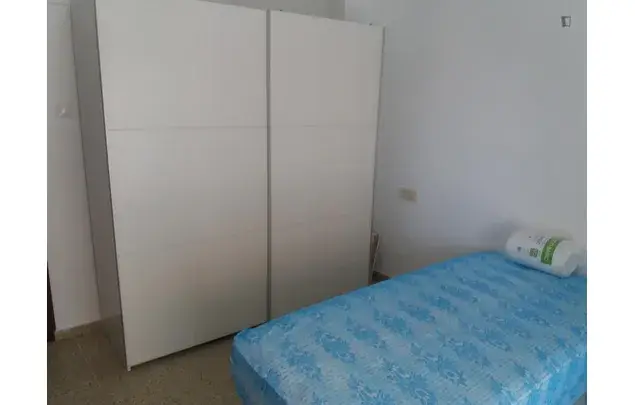 Rent 3 bedroom apartment in Granada