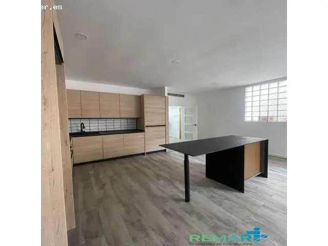 Vivienda Exclusiva en Reus: Diseño Moderno y Confort