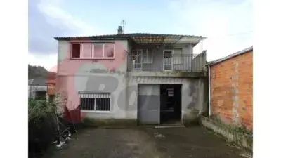 Casa en venta Palas de Rei 2 plantas 6 dormitorios