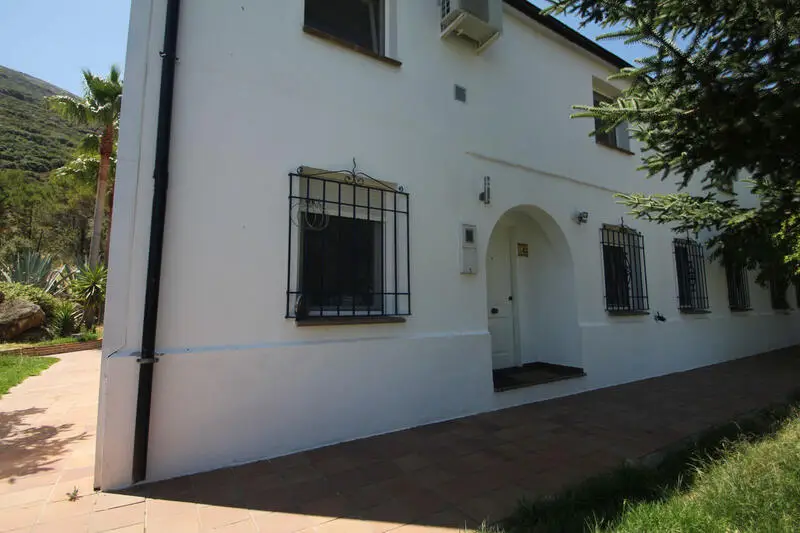 4 Cuarto Local Comercial en venta
Ronda, Málaga