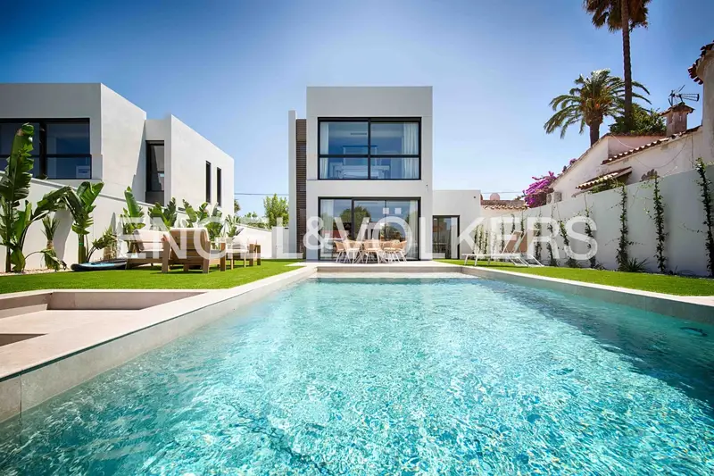 Chalet en Empuriabrava con amarre de 12 5m