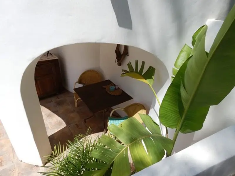 Villa en El Montg"}u00f3 con ambiente ibicenco y piscina