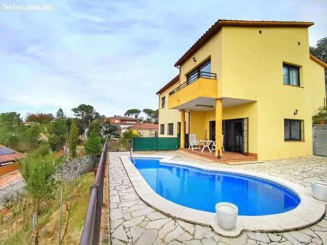 Chalet en Venta en Vidreres Girona con Licencia Turistica