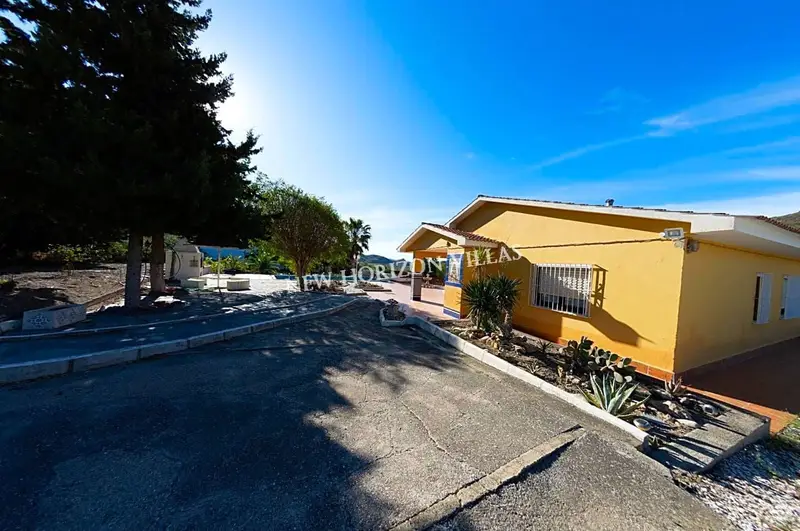 Chalet en venta en Lubrin Almeria 3 dormitorios reformado