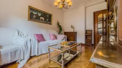 Piso en venta en Calle de Alsedo Bustamante