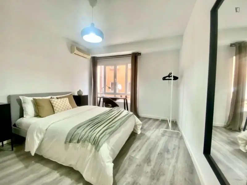 Habitacion Doble en Piso para Jovenes Madrid