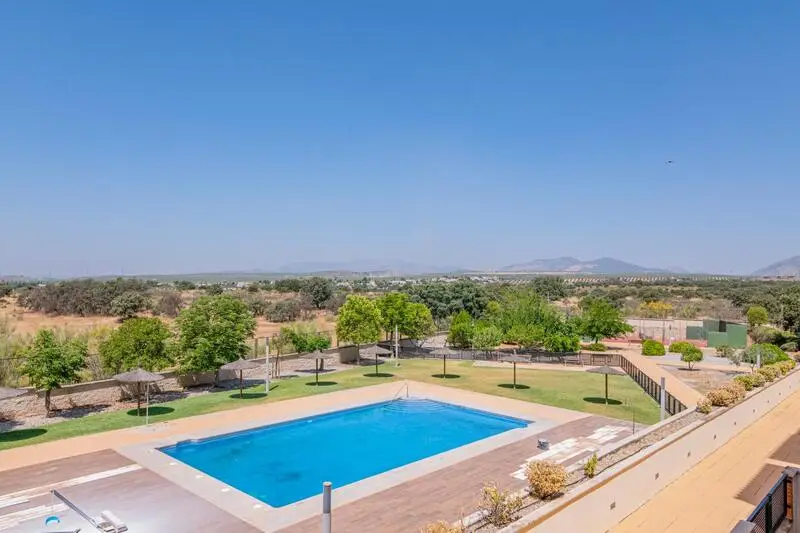 Apartamento 3 Dormitorios Cerca Granada