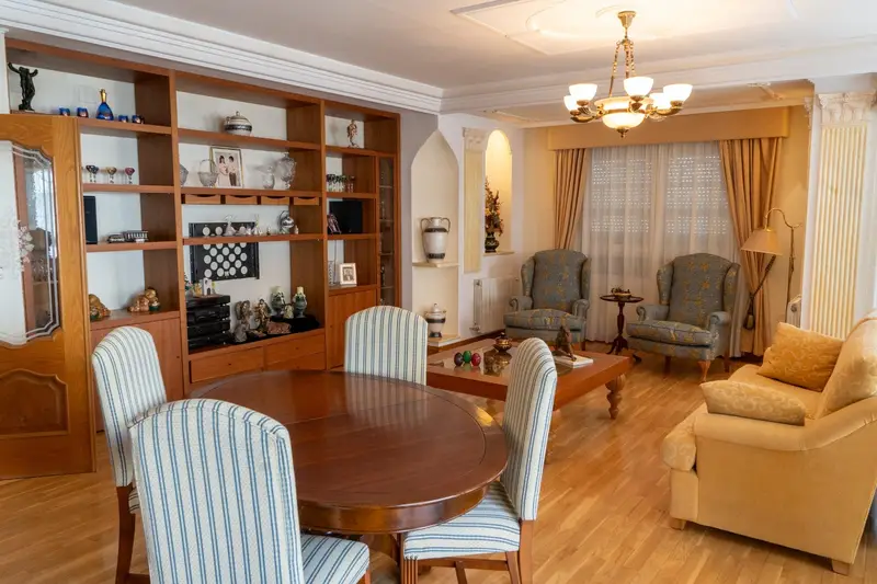 Venta Chalet con Terraza en Cox 4 Dormitorios 3 Baños