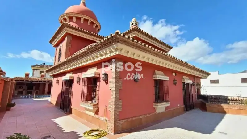 Chalet de Lujo en Alquiler con Domótica y Piscina Privada