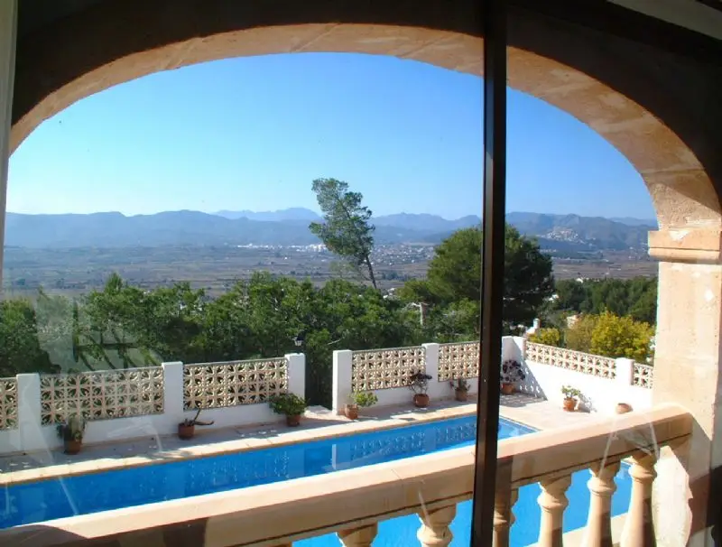 Villa de Lujo en Venta en Jávea con Piscina y Apartamento