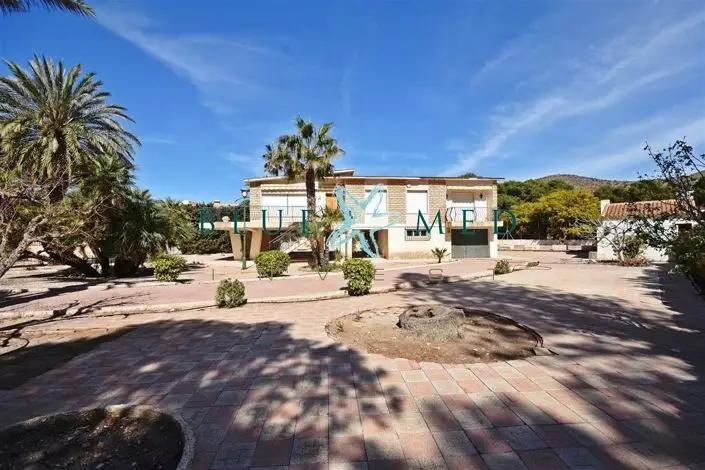 Villa 5 Dormitorios en Venta La Azohía