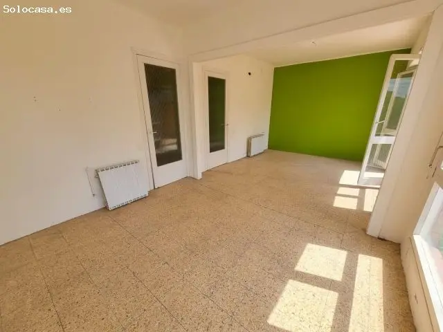 Casa dos pisos Igualada garaje jardin