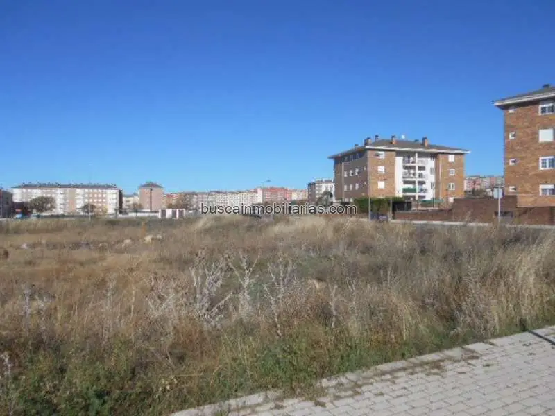 3 Solares Urbanos en Venta Avila - 1075m2 - Viviendas Plurifamiliares