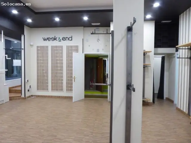 Bajo Comercial 170m2 y Viviendas 1 2 3 Dormitorios con Garaje y Bodega
