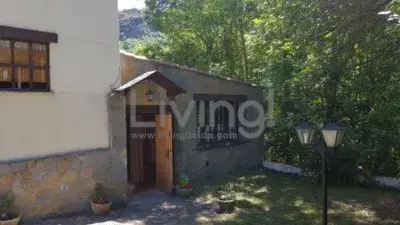 Chalet en venta en Carretera Nacional 230