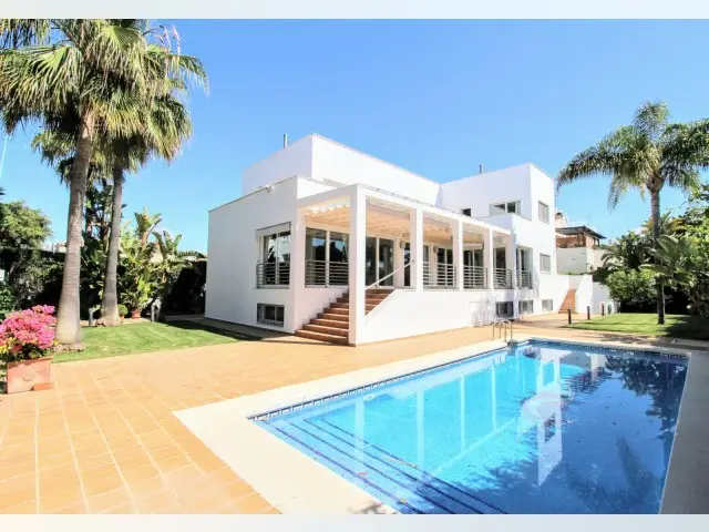 Casa Villa 6 Dormitorios San Pedro Alcántara Piscina Terraza Azotea