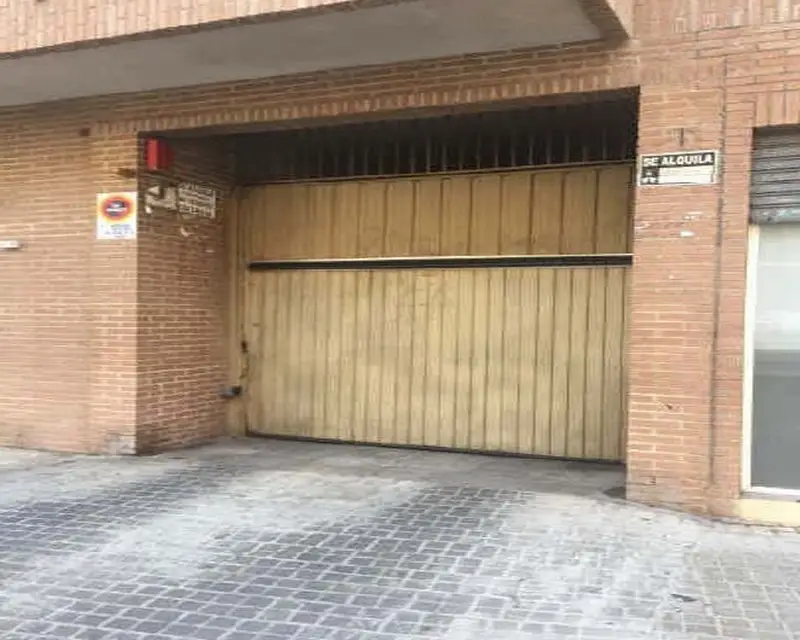 Garaje en venta Paterna 25m² Calle Roses