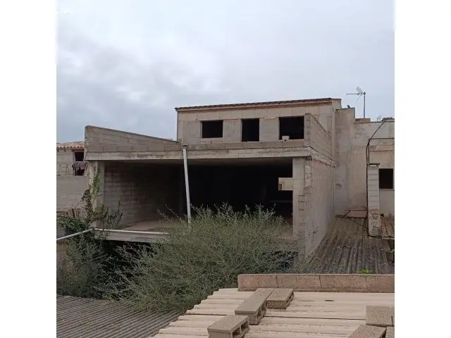 Edificio 3 Plantas Porreres Mallorca 307m2
