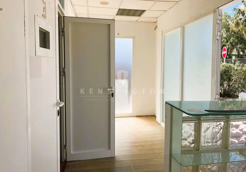 Negocio en Venta en Santa Eulalia Ibiza 90m2 Terraza Ideal Bar