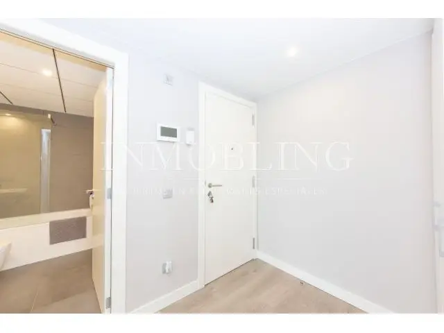 Piso Alto Luminoso con Parking y Piscina