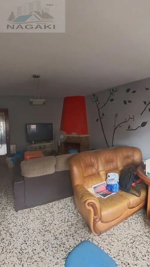 Venta Piso con Terraza en Manlleu - 4 Habitaciones - Parking Incluido