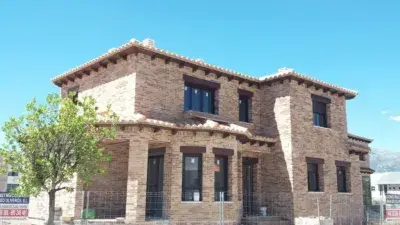 Chalet en venta El Casar 200m2 con suelo radiante y aerotermia