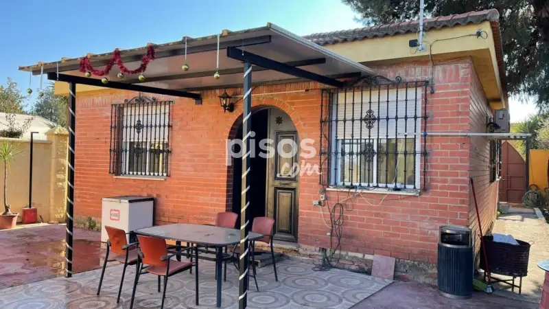 Chalet en venta en Avenida Tarazona