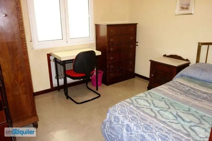 Alquiler piso 3 dormitorios 2 baños Oviedo Centro Estudiantes 2025-26