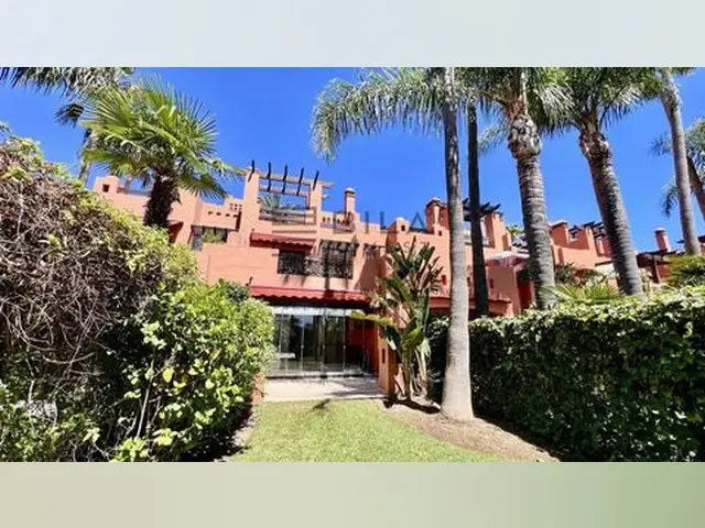 Casa Adosada 3 Dormitorios Marbella Cerca Puente Romano