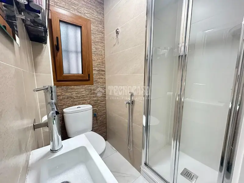 Local Comercial en Villaverde Alto: Ideal Parejas o Negocio