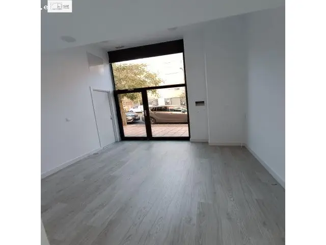 Oficina en Alquiler en Zabalgana